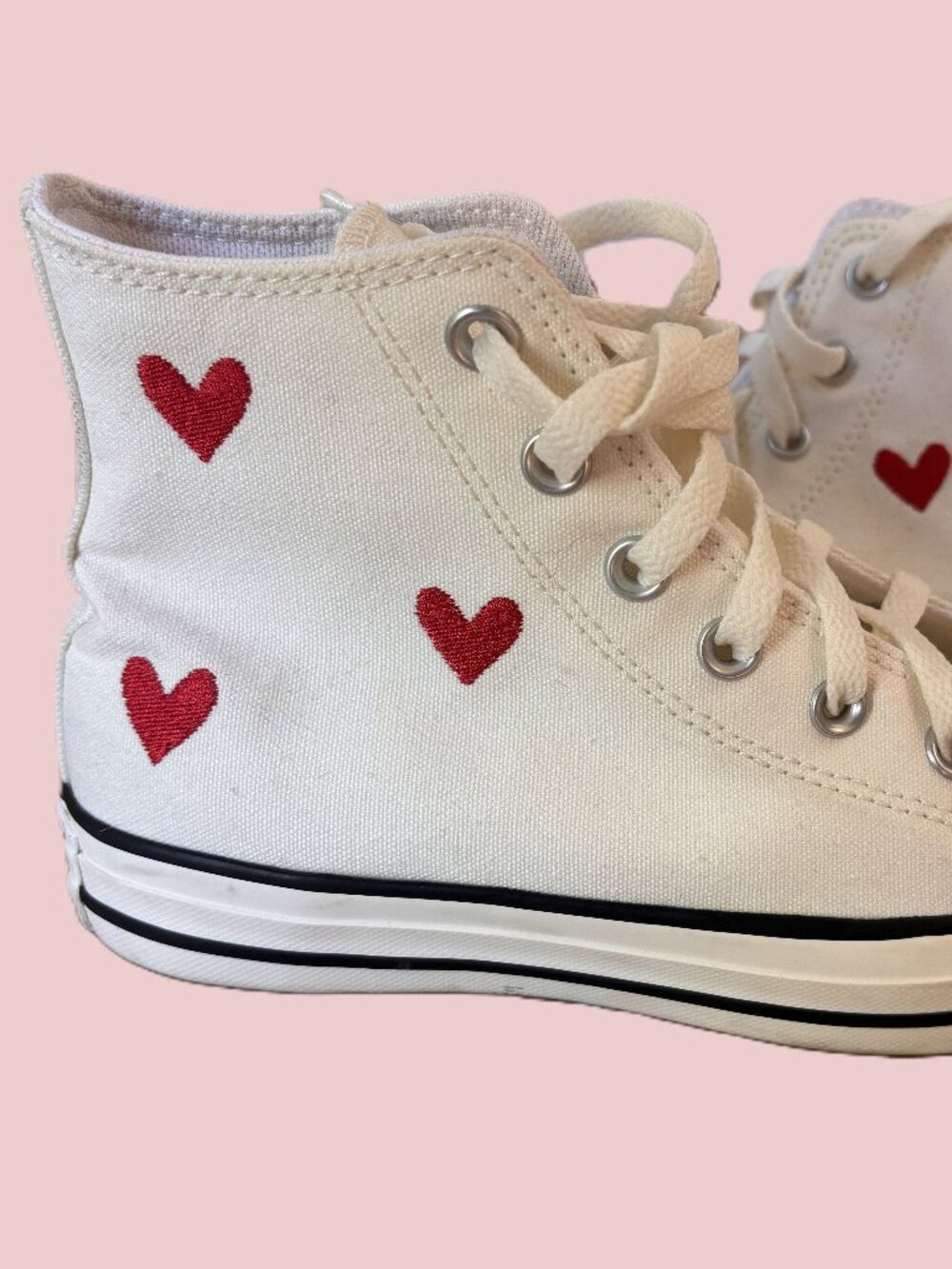 Converse All-Star W7.5 Heart Embroidered High-Tops